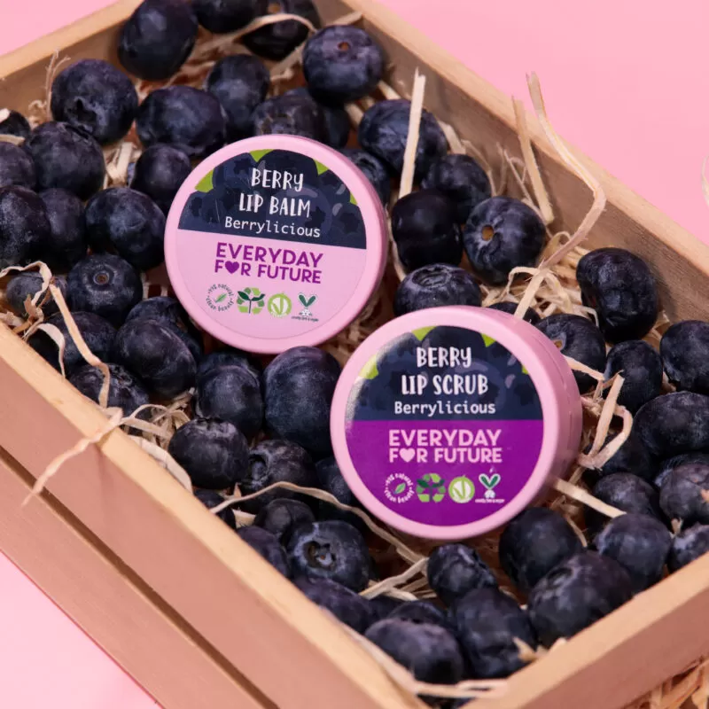 ESFOLIANTE E BÁLSAMO LABIAL BERRYLICIOUS - KISS THERAPY