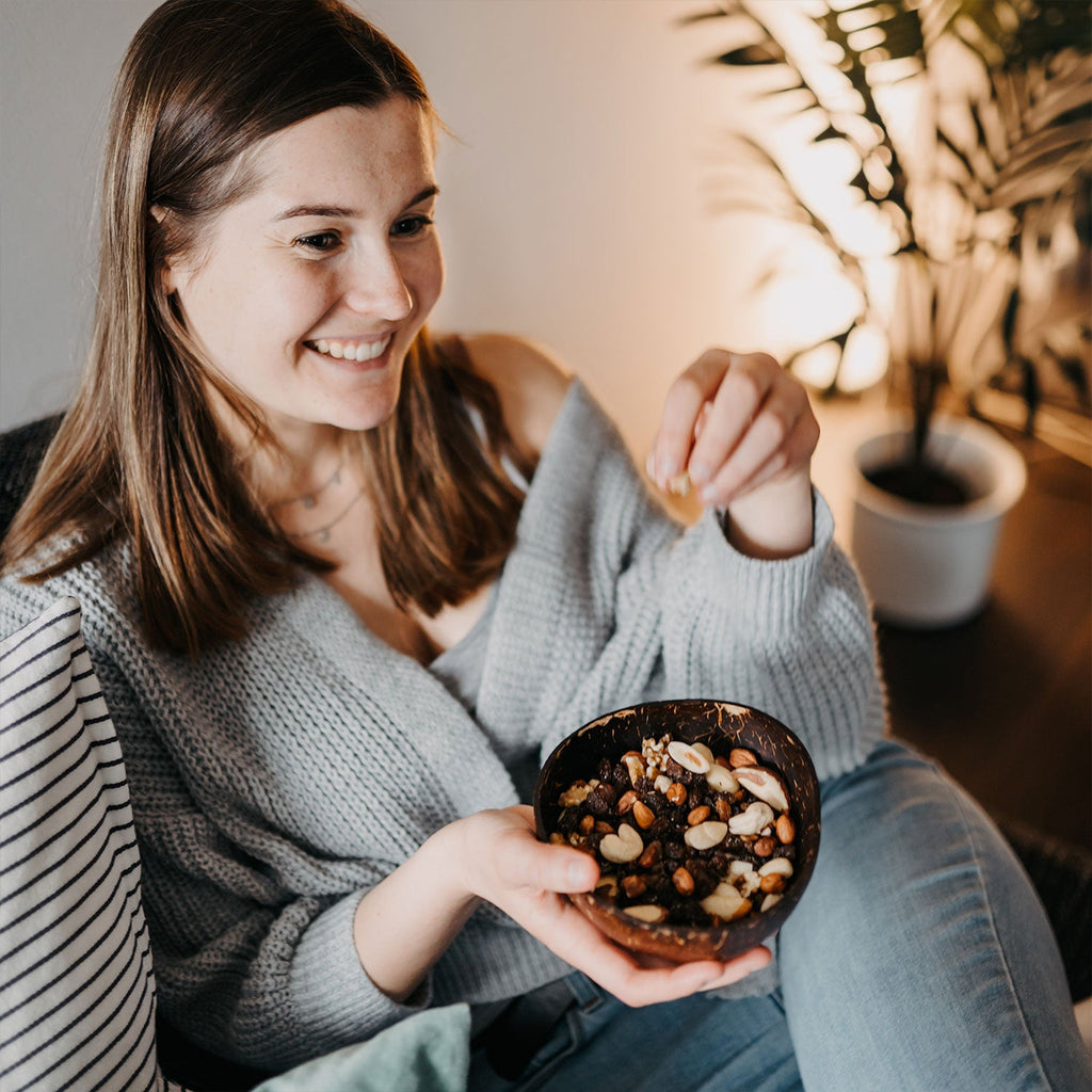 NATURAL COCONUT BOWLS SET - 2 Coconut bowls + 2 Wooden spoons + Bowl holder🥥